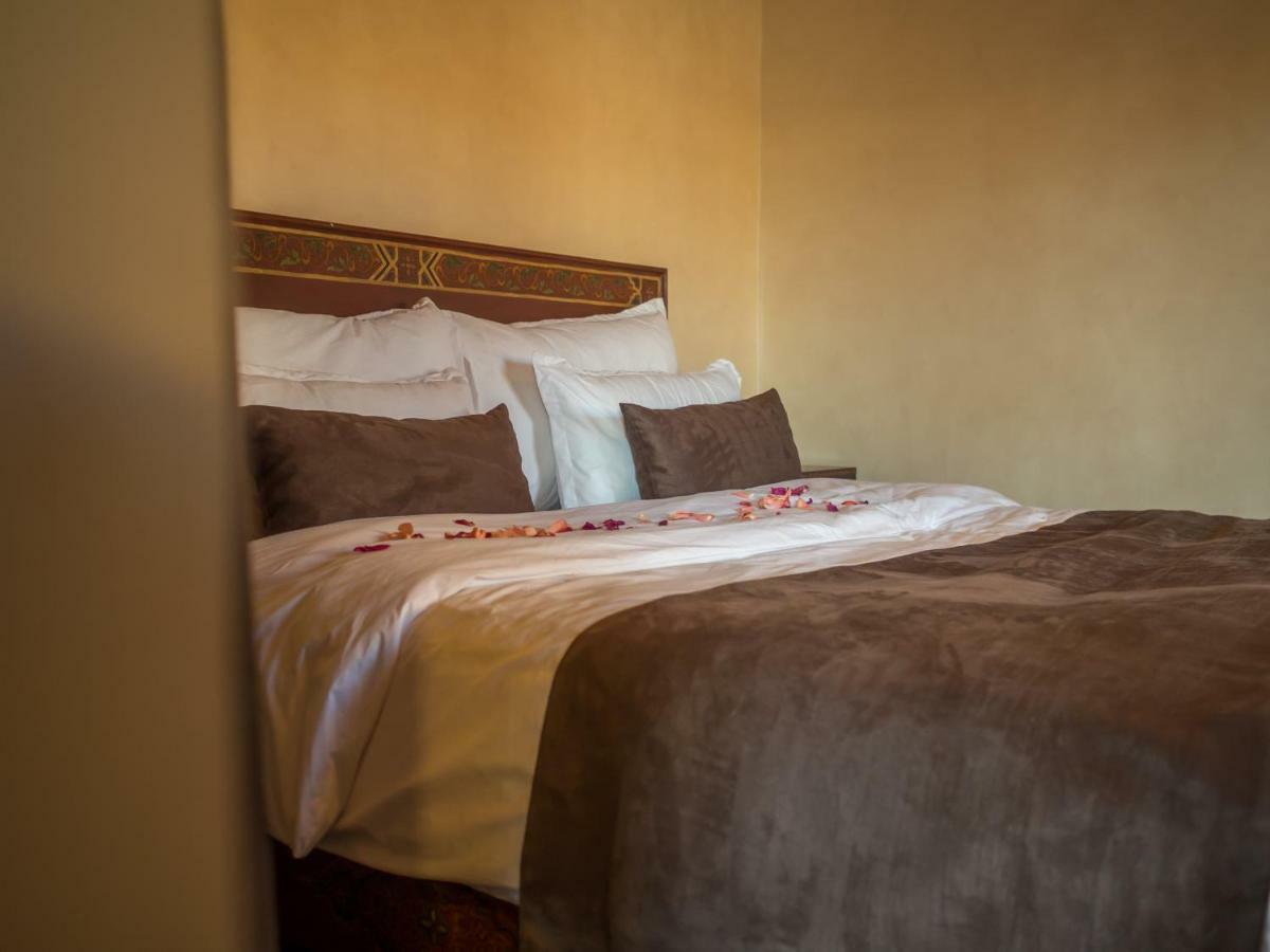 Kasbah Tizzarouine Bed & Breakfast Boumalne Dades Exterior photo
