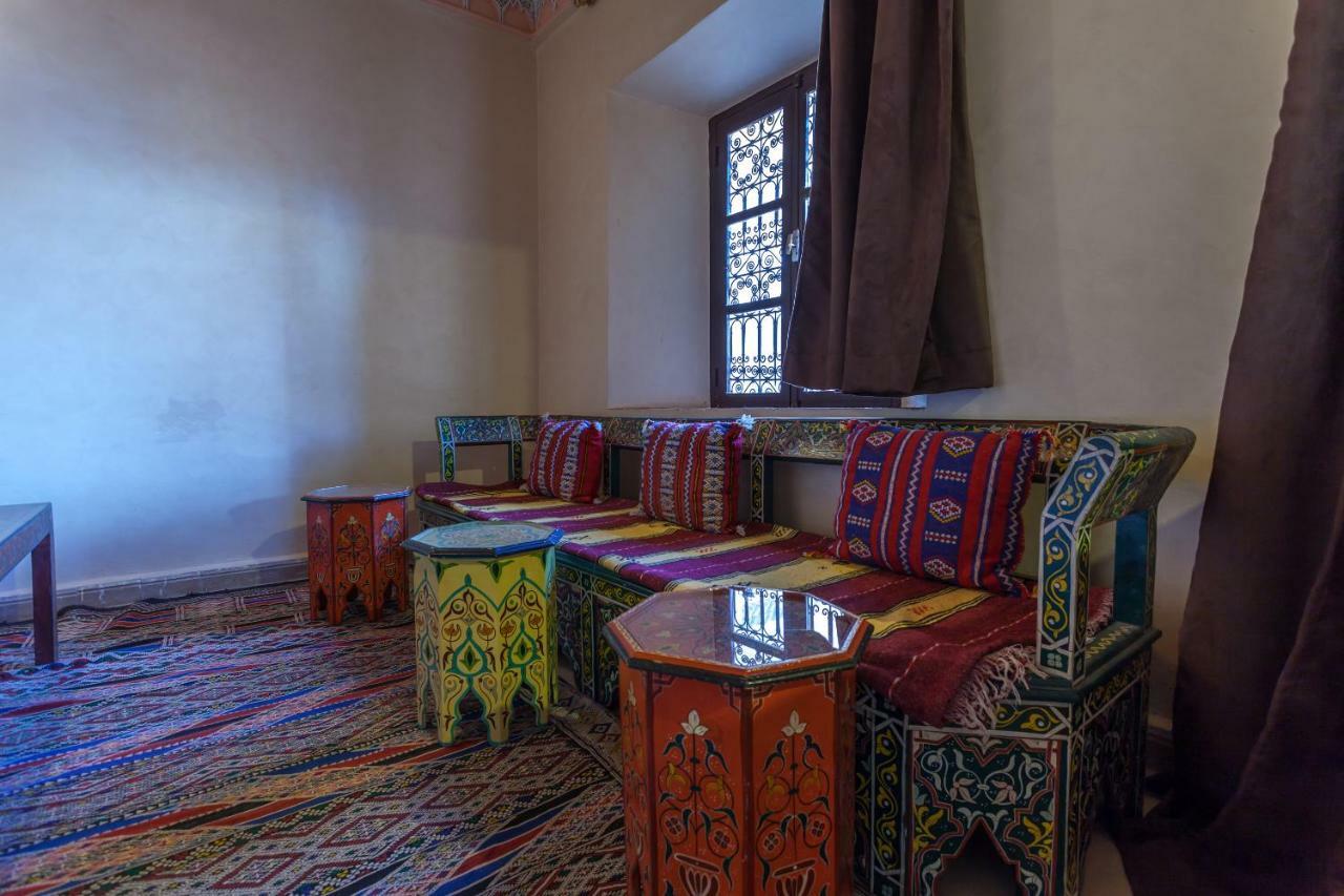 Kasbah Tizzarouine Bed & Breakfast Boumalne Dades Exterior photo